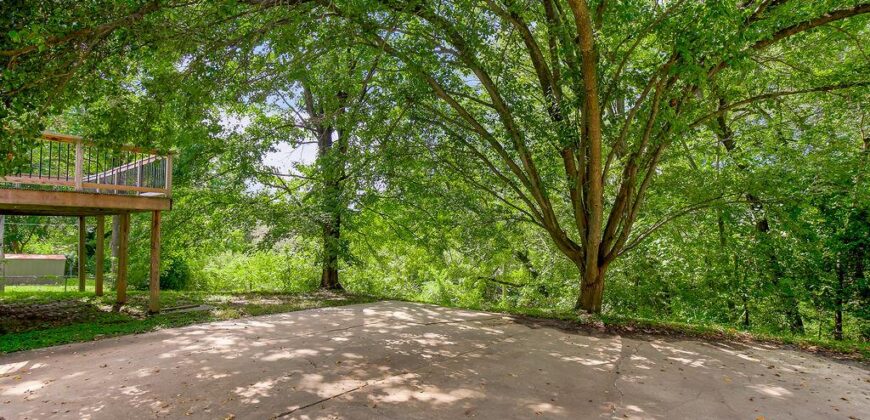 5908 NW Harris Drive, Kansas City, MO 64152