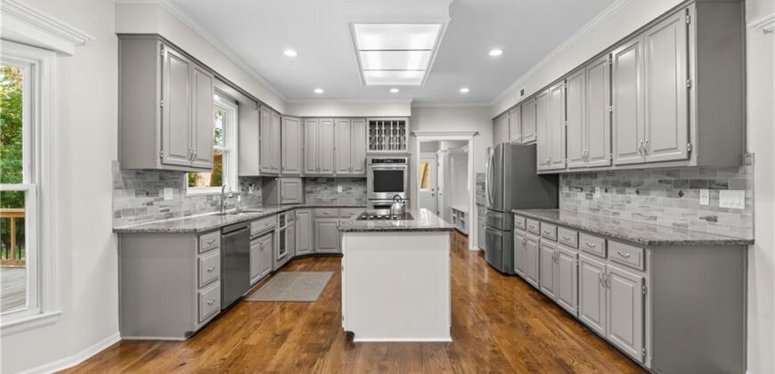 504 NW 47th Street, Kansas City, MO 64116
