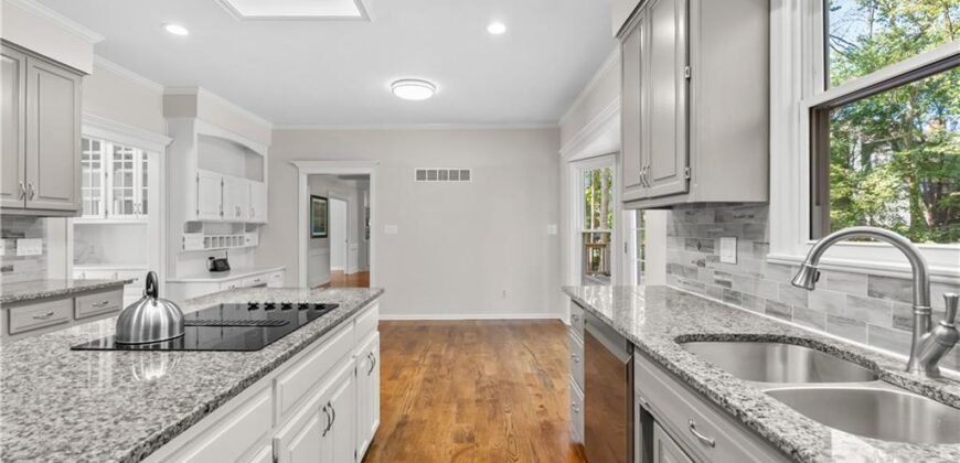 504 NW 47th Street, Kansas City, MO 64116