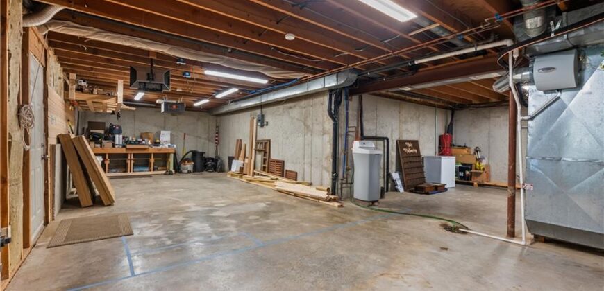 504 NW 47th Street, Kansas City, MO 64116
