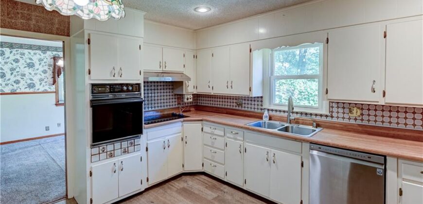 3606 NW 60th Terrace, Kansas City, MO 64151