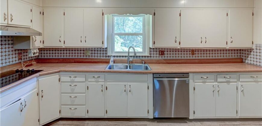 3606 NW 60th Terrace, Kansas City, MO 64151