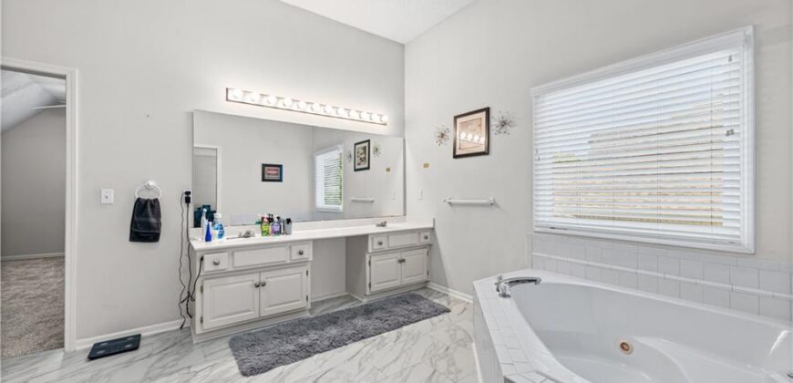 9407 N Tracy Avenue, Kansas City, MO 64155