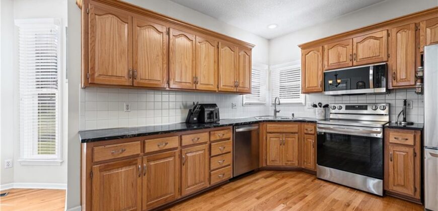 9407 N Tracy Avenue, Kansas City, MO 64155