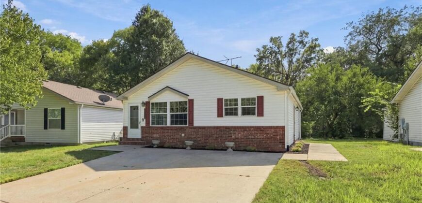 7905 NW 122nd Court, Kansas City, MO 64163