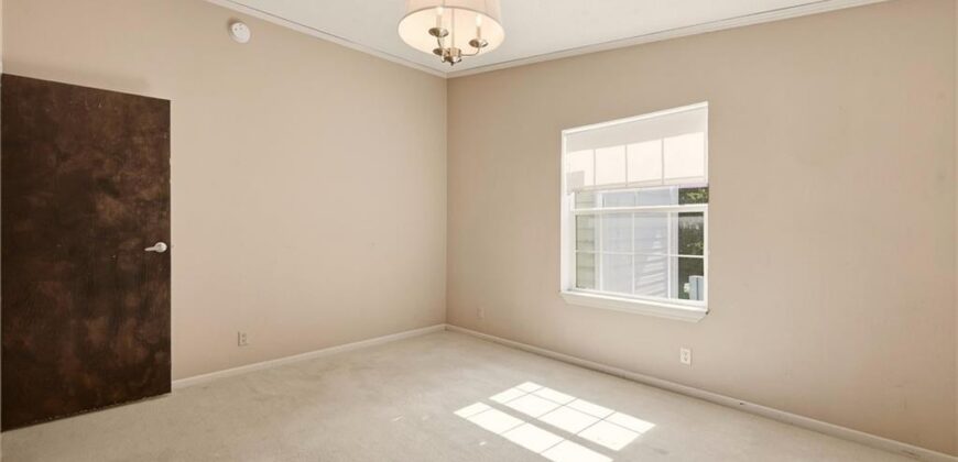 7905 NW 122nd Court, Kansas City, MO 64163
