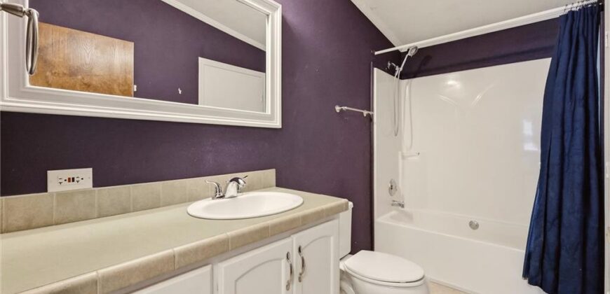 7905 NW 122nd Court, Kansas City, MO 64163