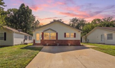 7905 NW 122nd Court, Kansas City, MO 64163