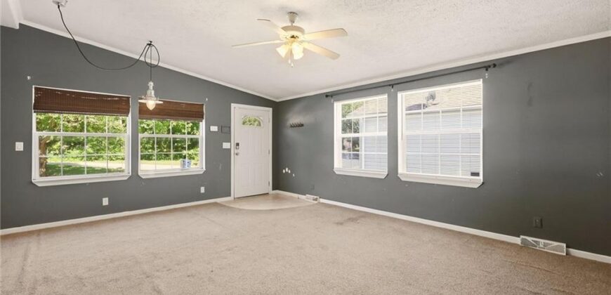 7905 NW 122nd Court, Kansas City, MO 64163