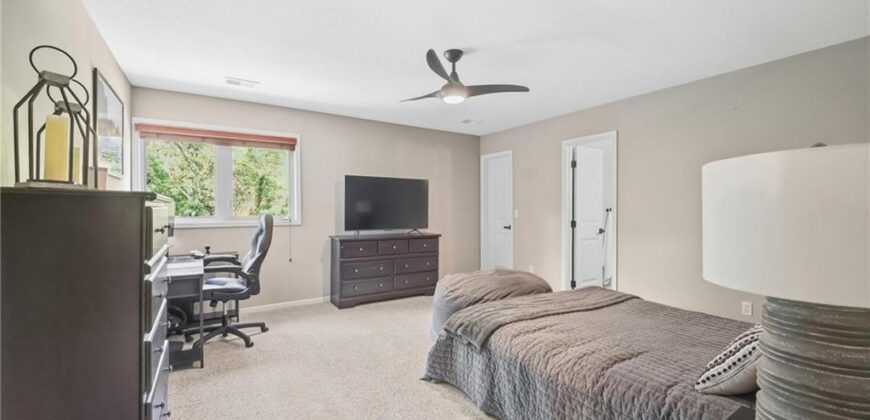 14550 NW 66th Street, Parkville, MO 64152
