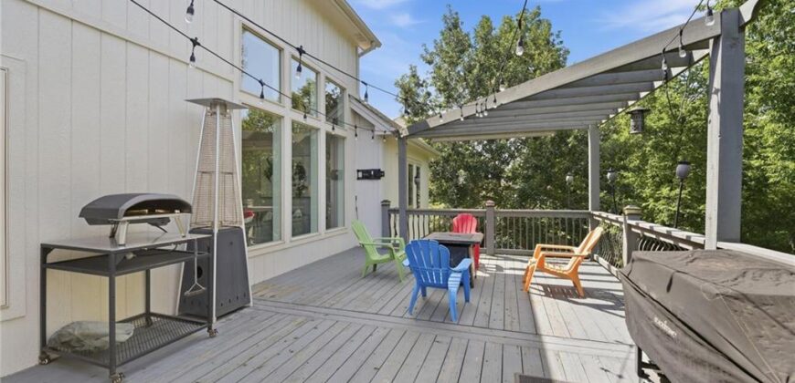 14550 NW 66th Street, Parkville, MO 64152