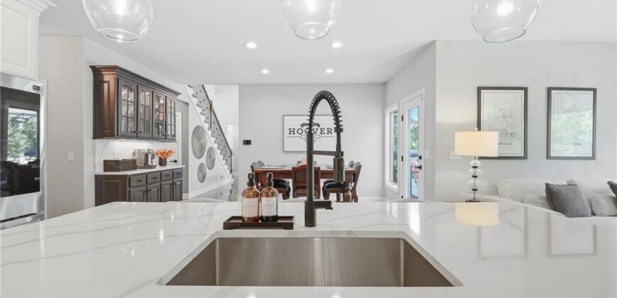 14550 NW 66th Street, Parkville, MO 64152