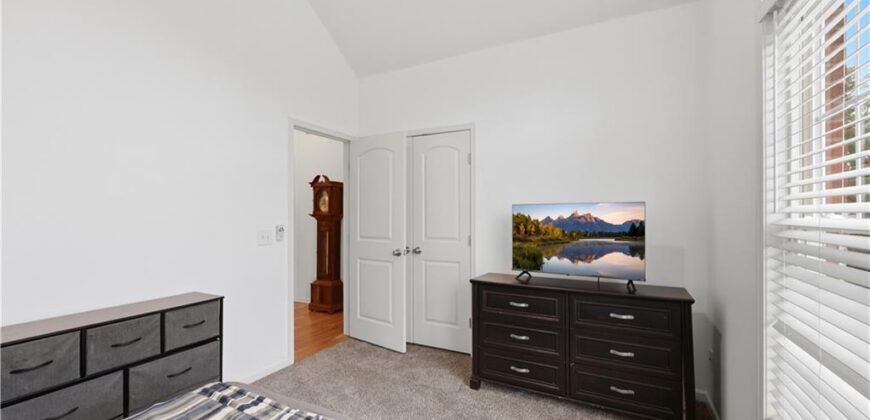 9908 N Lewis Avenue, Kansas City, MO 64157