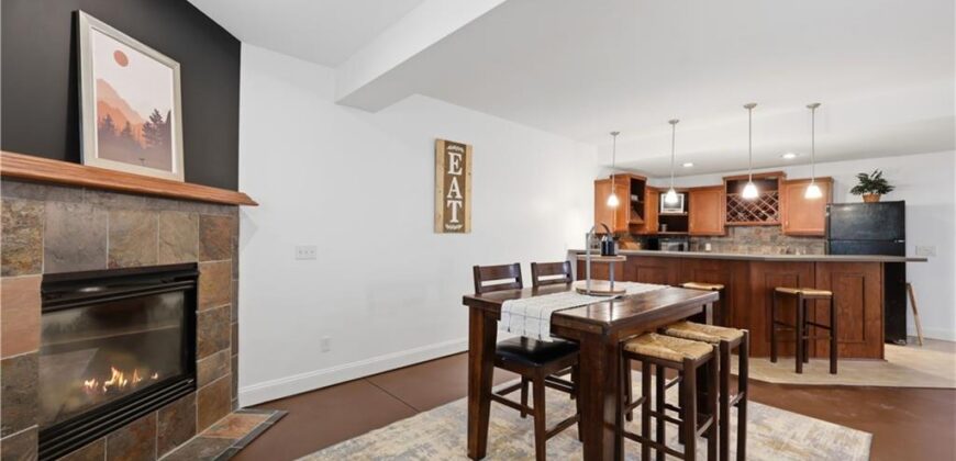 9908 N Lewis Avenue, Kansas City, MO 64157
