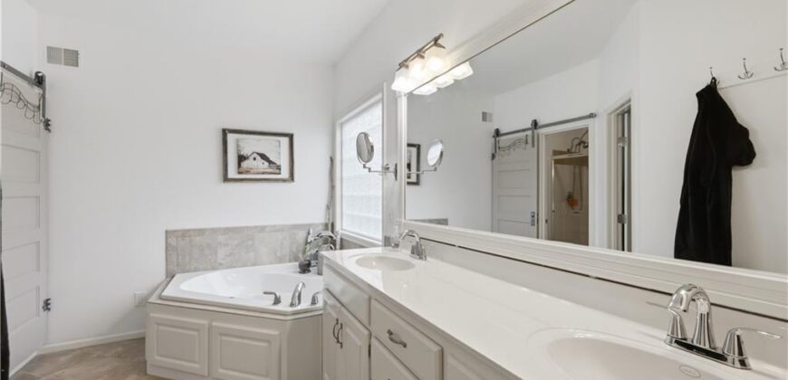 9908 N Lewis Avenue, Kansas City, MO 64157