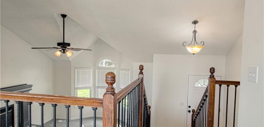 14105 LORA Street, Smithville, MO 64089