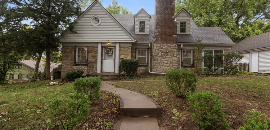15 Moss Avenue, Liberty, MO 64068