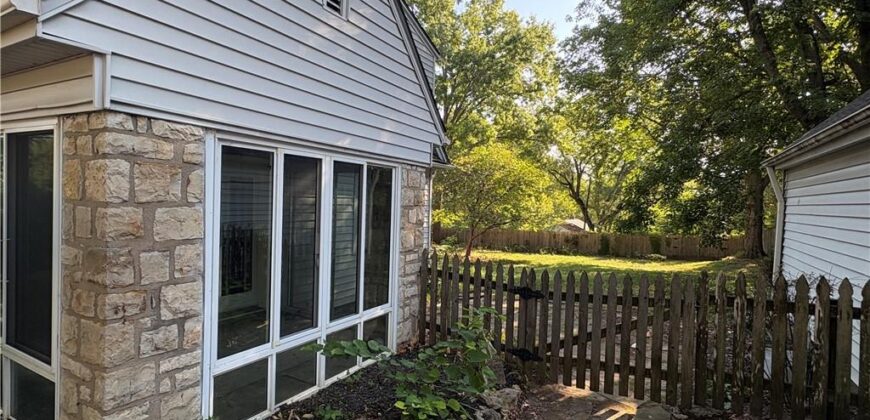 15 Moss Avenue, Liberty, MO 64068