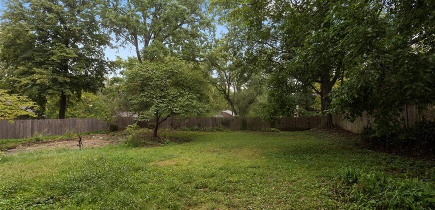 15 Moss Avenue, Liberty, MO 64068