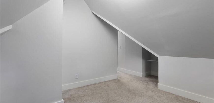15 Moss Avenue, Liberty, MO 64068