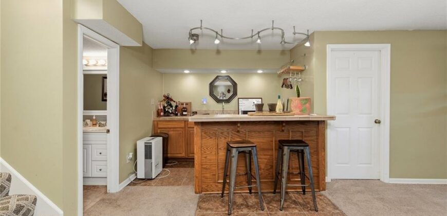 1732 NE 80th Place, Kansas City, MO 64118