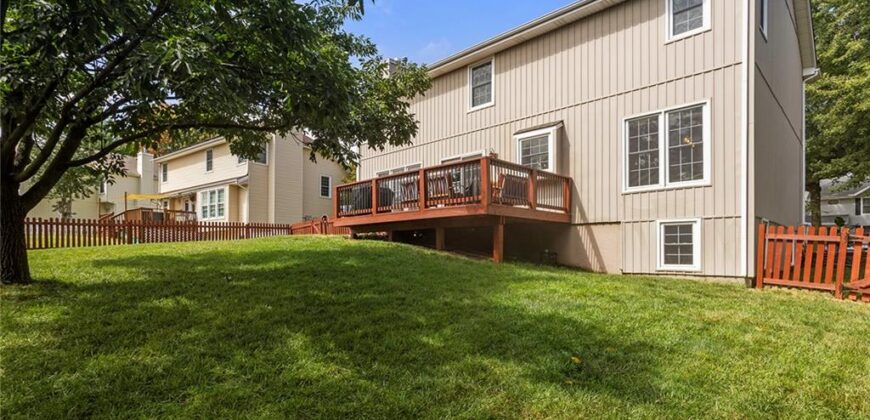 1533 Canterbury Lane, Liberty, MO 64068