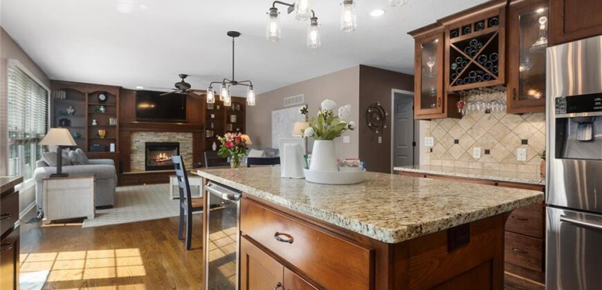 1533 Canterbury Lane, Liberty, MO 64068
