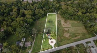 6310 NW Waukomis Drive, Kansas City, MO 64151