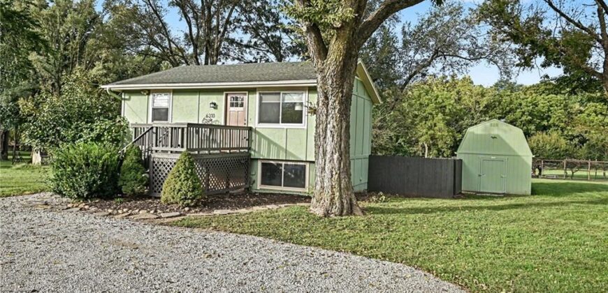 6310 NW Waukomis Drive, Kansas City, MO 64151