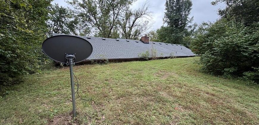 1405 Lynwood Court, Liberty, MO 64068