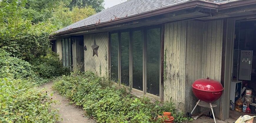 1405 Lynwood Court, Liberty, MO 64068