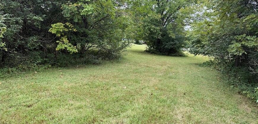 1405 Lynwood Court, Liberty, MO 64068