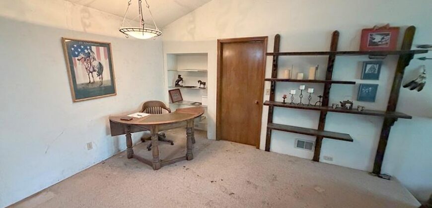 1405 Lynwood Court, Liberty, MO 64068