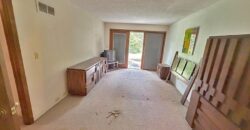 1405 Lynwood Court, Liberty, MO 64068