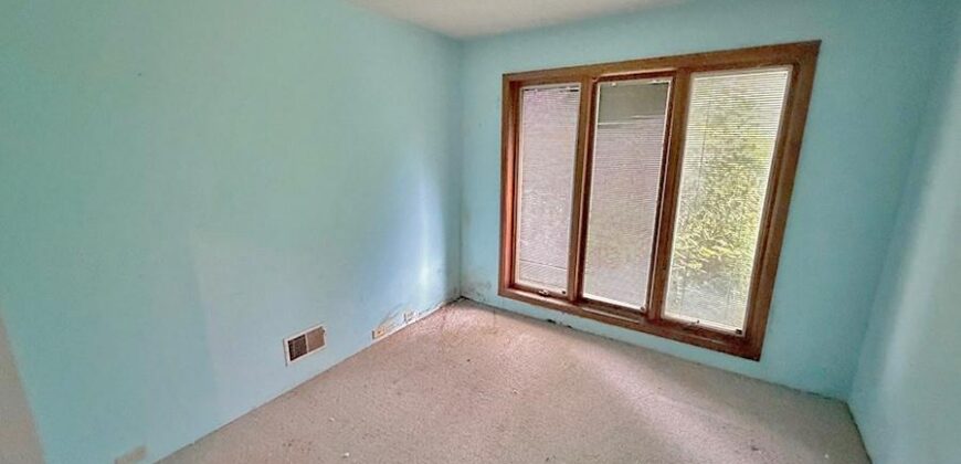 1405 Lynwood Court, Liberty, MO 64068