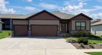13755 NW 75th Street, Parkville, MO 64152
