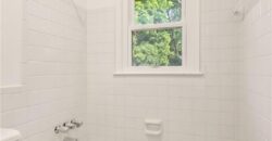 10106 NW Mirror Lake Drive, Kansas City, MO 64152