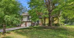 10106 NW Mirror Lake Drive, Kansas City, MO 64152
