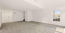 10106 NW Mirror Lake Drive, Kansas City, MO 64152