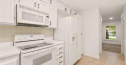 10106 NW Mirror Lake Drive, Kansas City, MO 64152
