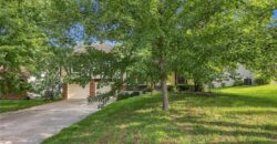 10106 NW Mirror Lake Drive, Kansas City, MO 64152
