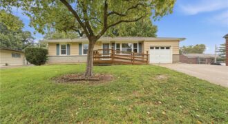 2404 NE Shady Lane Drive, Gladstone, MO 64118