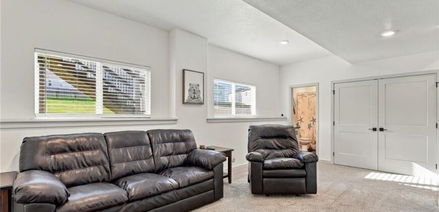 11718 N Manning Avenue, Kansas City, MO 64157