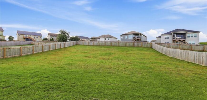 11718 N Manning Avenue, Kansas City, MO 64157
