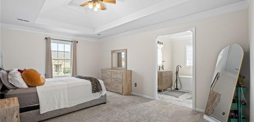 11404 N Bristol Avenue, Kansas City, MO 64156