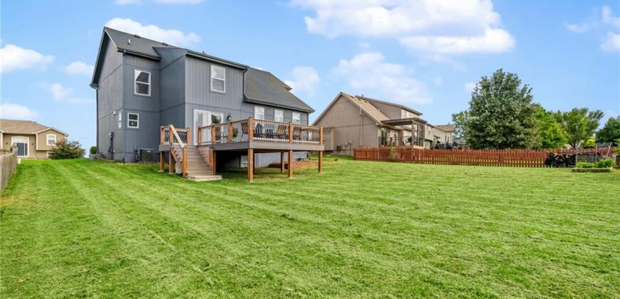 11404 N Bristol Avenue, Kansas City, MO 64156
