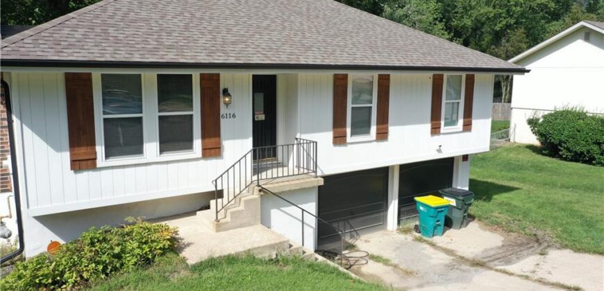 6116 N Broadway Street, Gladstone, MO 64118