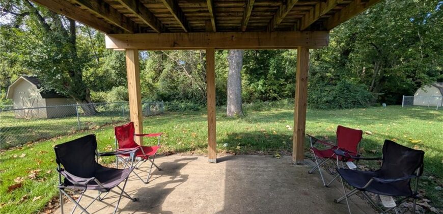 6116 N Broadway Street, Gladstone, MO 64118