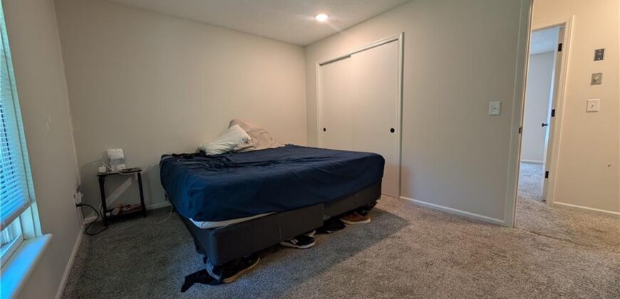 6116 N Broadway Street, Gladstone, MO 64118