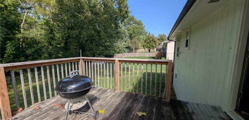 6116 N Broadway Street, Gladstone, MO 64118
